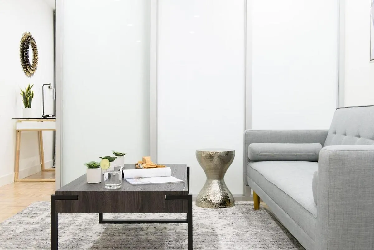 뉴욕 75-2B Prime Upper East Brand New 1Br W&D Elev 아파트 미국