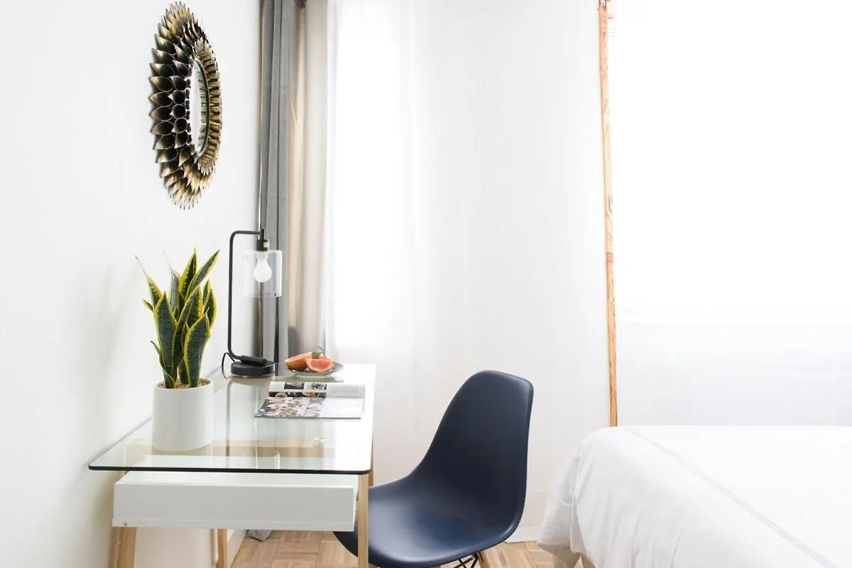 뉴욕 75-2B Prime Upper East Brand New 1Br W&D Elev 아파트 미국